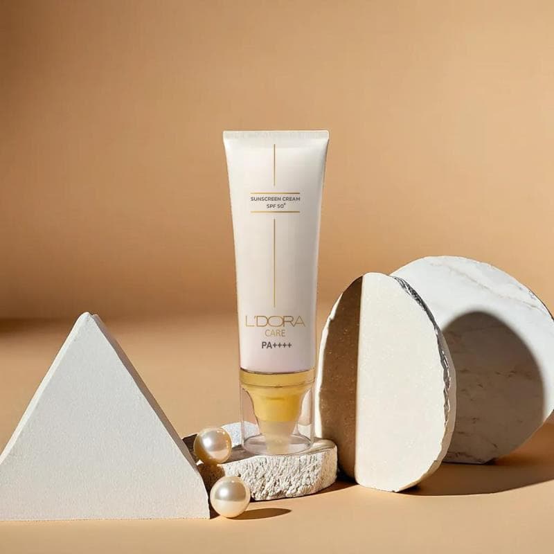 کرم ضدآفتاب +SPF50 بی رنگ لدور مناسب انواع پوست ۸۰ میلی لیتر